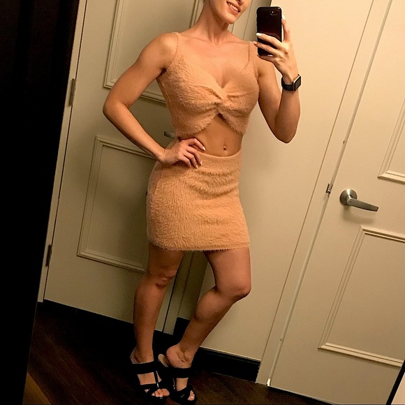 Crop Tank & Skirt SET - Picture 3 of 13